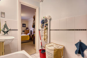 En-Suite- click for photo gallery